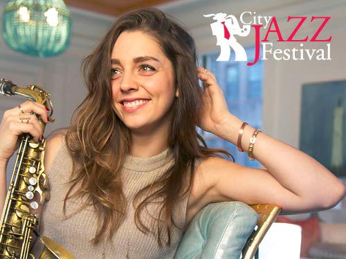 Women with saxophone